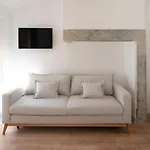 Via Augusta 129 *