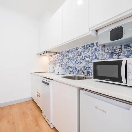 Via Augusta 129 * Lisboa