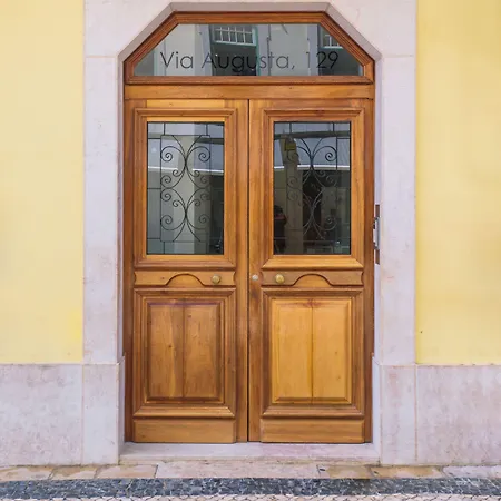 Via Augusta 129 *